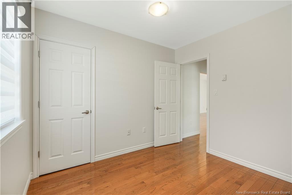 253 Dundonald Street, Fredericton, New Brunswick  E3B 1X1 - Photo 12 - NB135127