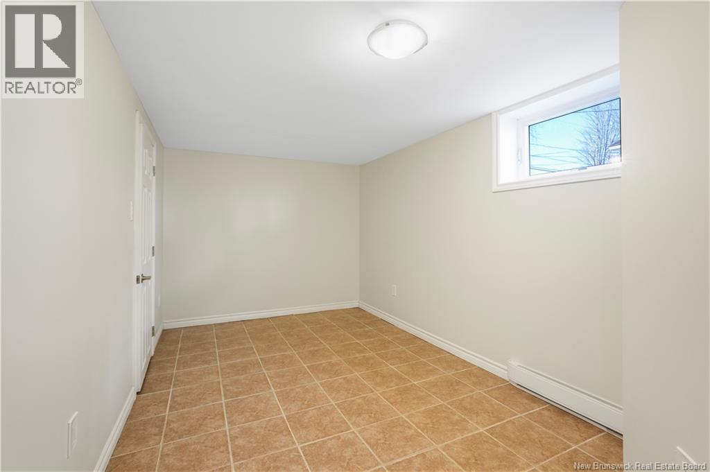 253 Dundonald Street, Fredericton, New Brunswick  E3B 1X1 - Photo 25 - NB135127