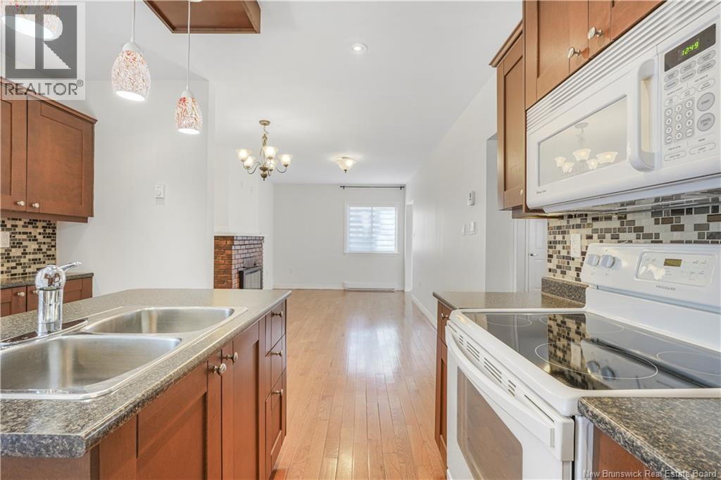 253 Dundonald Street, Fredericton, New Brunswick  E3B 1X1 - Photo 7 - NB135127