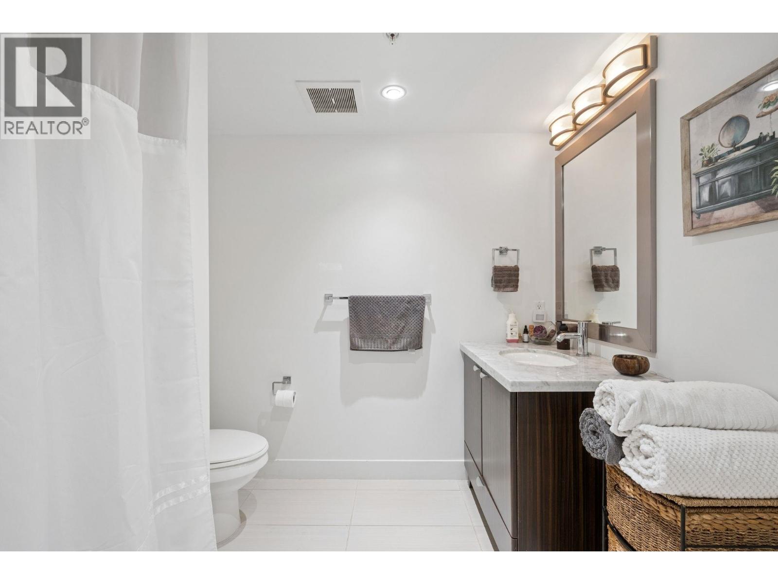 308 160 W 3rd Street, North Vancouver, British Columbia  V7M 0A9 - Photo 12 - R3100371