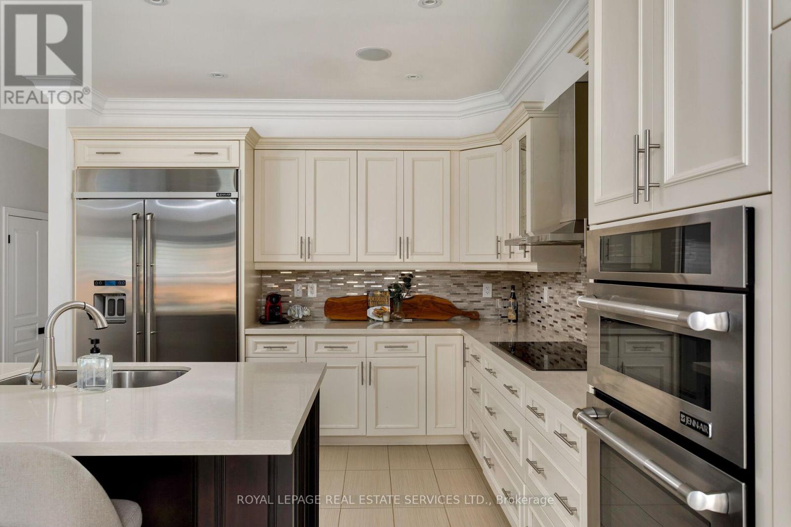 3456 Liptay Avenue, Oakville, Ontario  L6M 0M7 - Photo 19 - W12903352