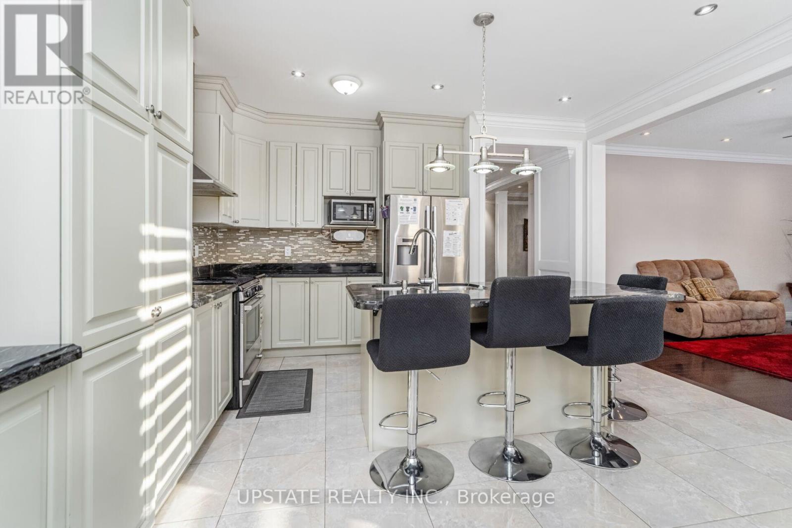 12 Haywood Drive, Brampton, Ontario  L6X 0W1 - Photo 13 - W12903356