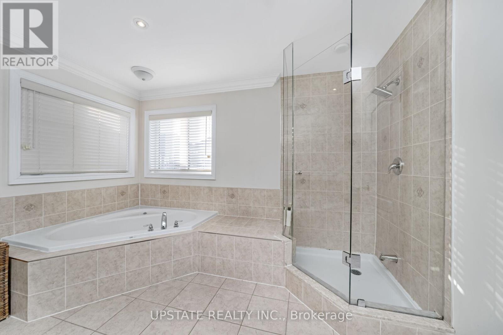 12 Haywood Drive, Brampton, Ontario  L6X 0W1 - Photo 22 - W12903356