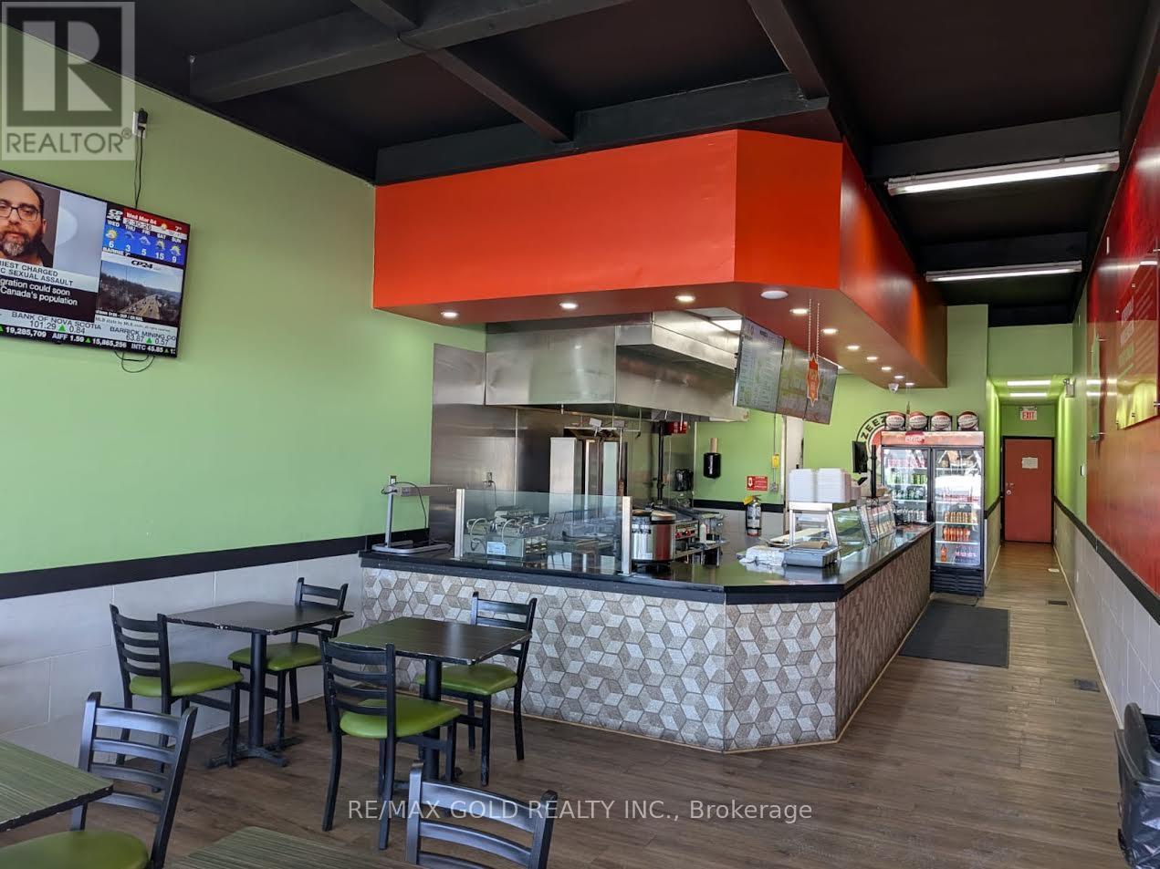 4 - 136 GUELPH STREET, Halton Hills, Ontario