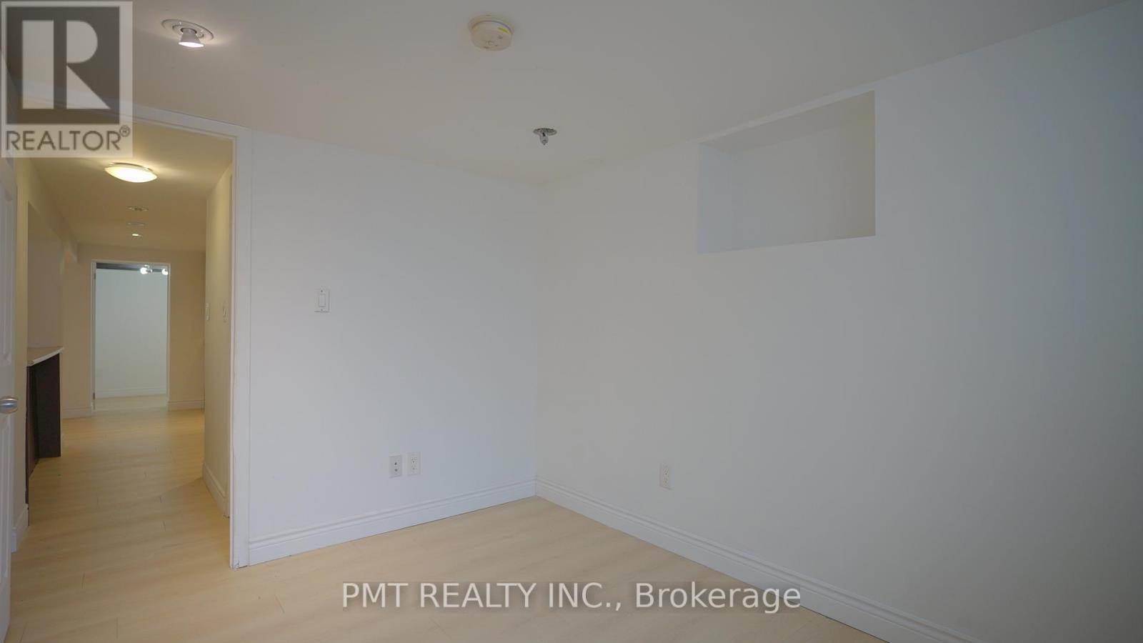 Bsmt - 7 Harvard Avenue, Toronto, Ontario  M6R 1C5 - Photo 13 - W12903436