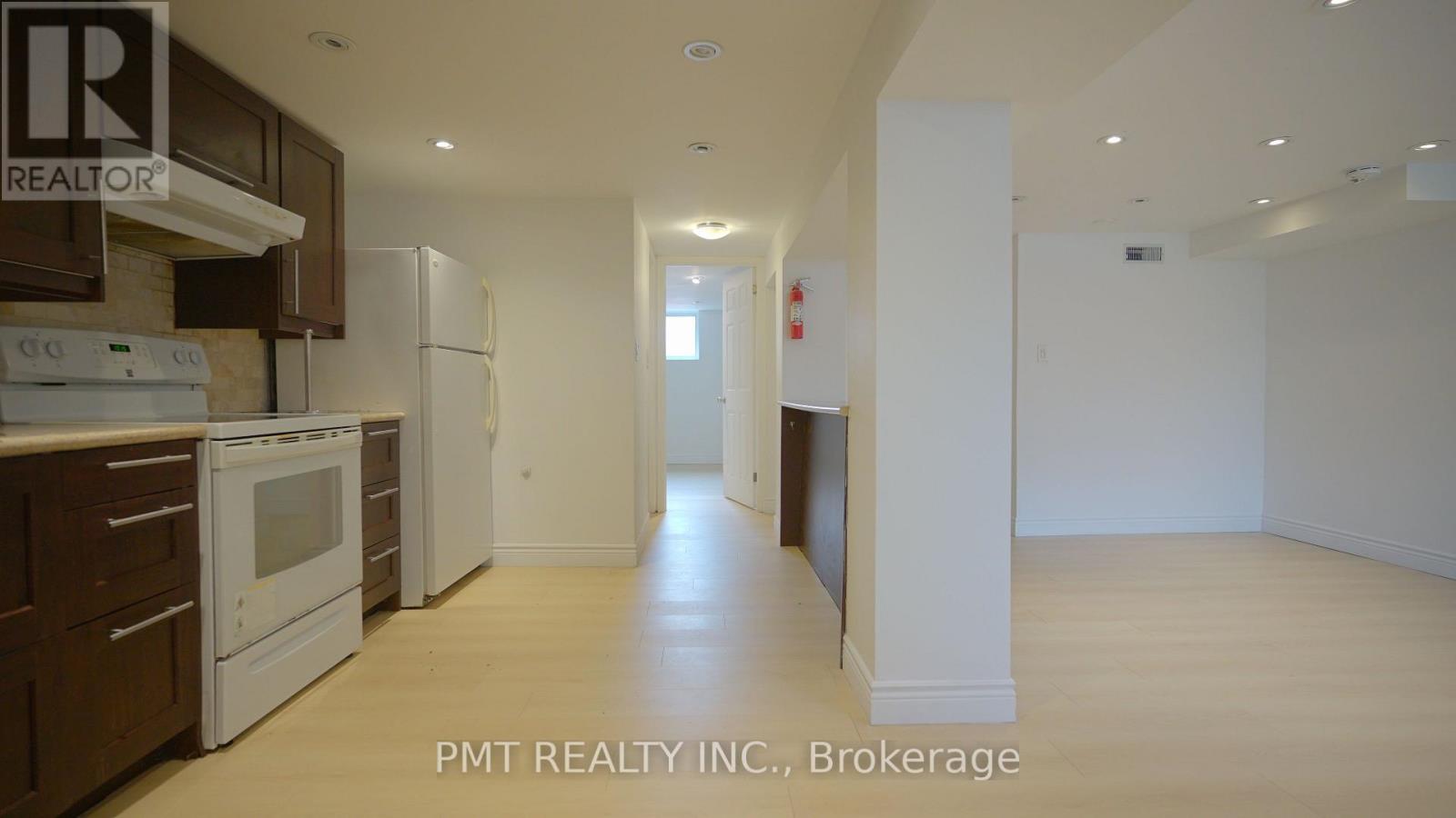 Bsmt - 7 Harvard Avenue, Toronto, Ontario  M6R 1C5 - Photo 3 - W12903436