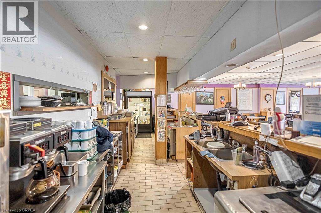 669 Colborne Street E, Brantford, Ontario  N3S 3M8 - Photo 17 - 40813420