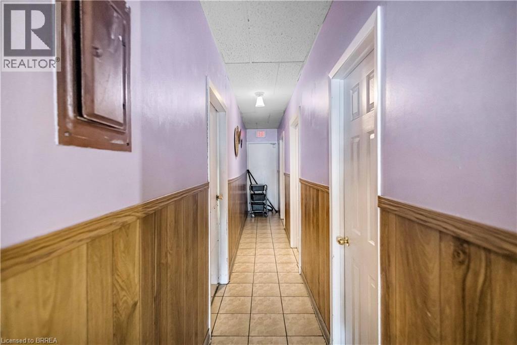 669 Colborne Street E, Brantford, Ontario  N3S 3M8 - Photo 23 - 40813420