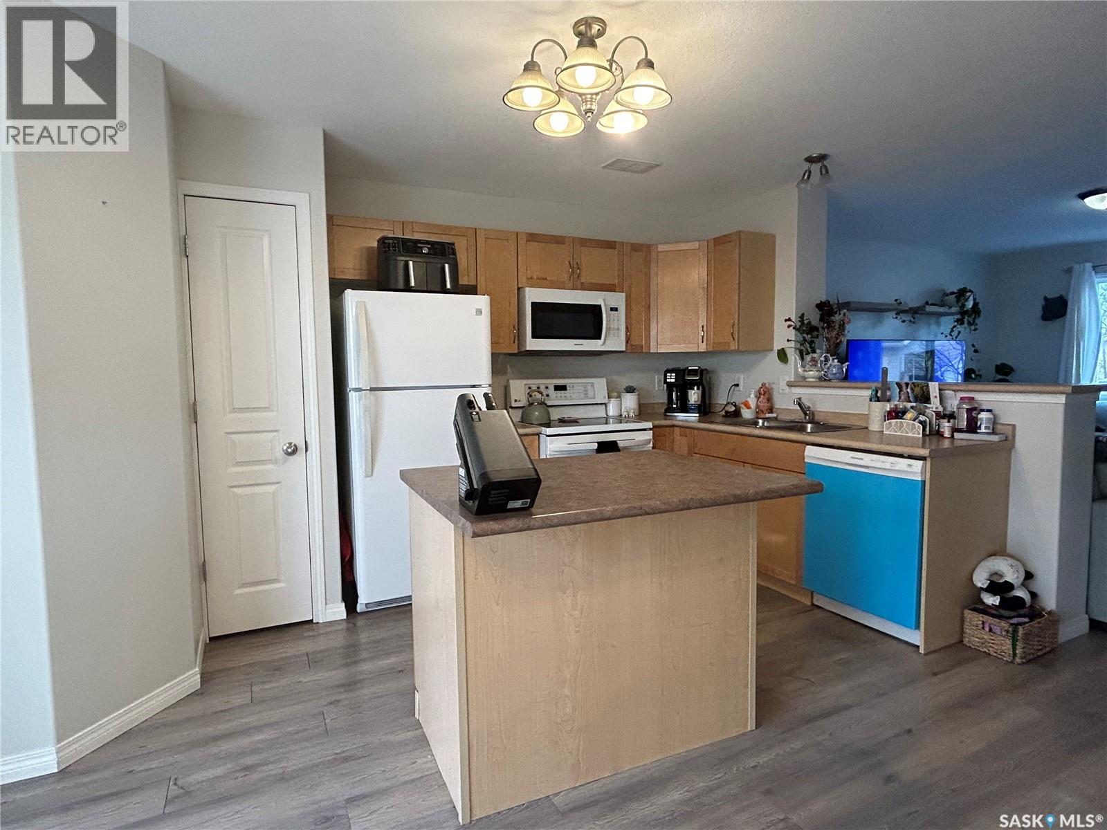 17 1437 1st Street, Estevan, Saskatchewan  S4A 2X5 - Photo 6 - SK030913