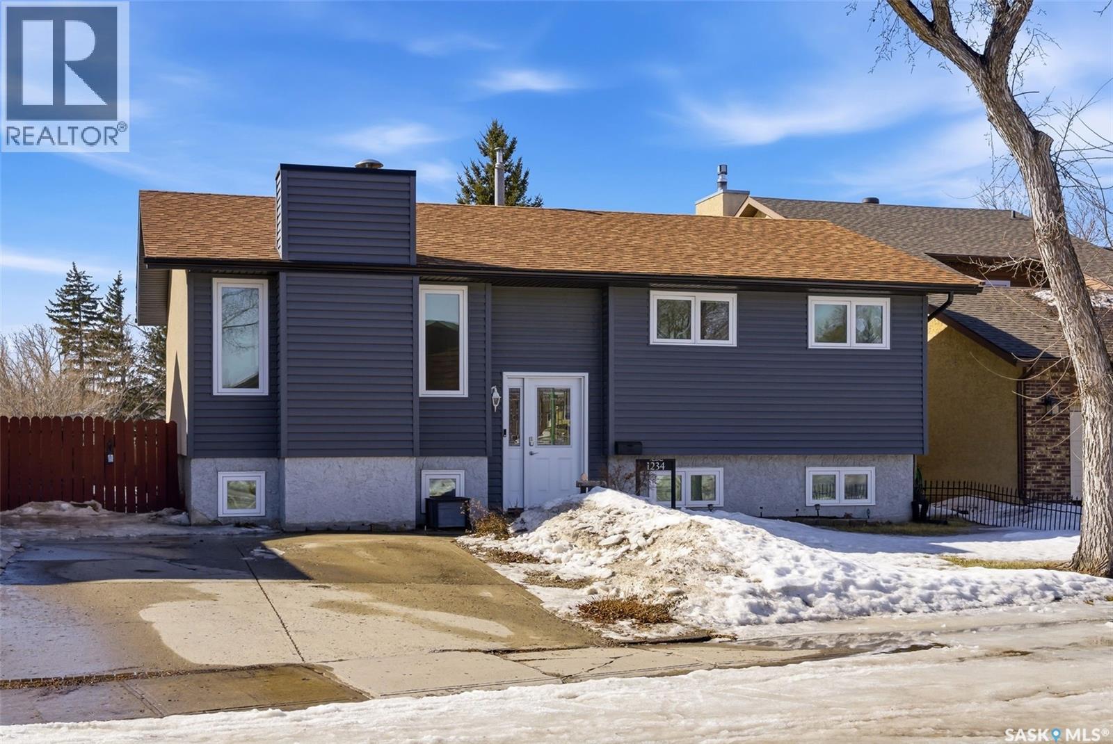 1234 James CRESCENT, Regina, Saskatchewan