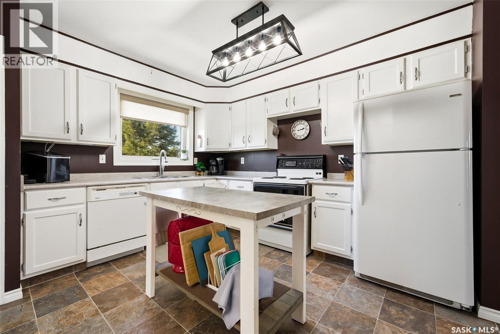 1234 James Crescent, Regina, Saskatchewan  S4N 6A5 - Photo 8 - SK030889