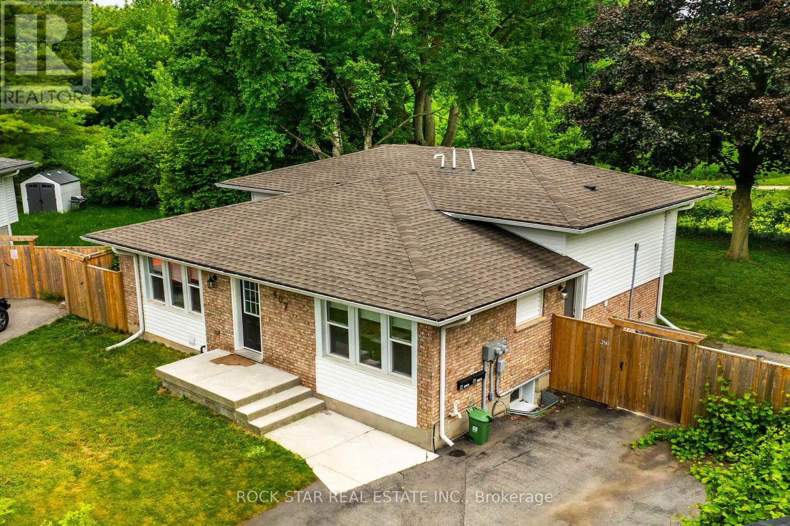 407 CASTLEGROVE PLACE, London North, Ontario