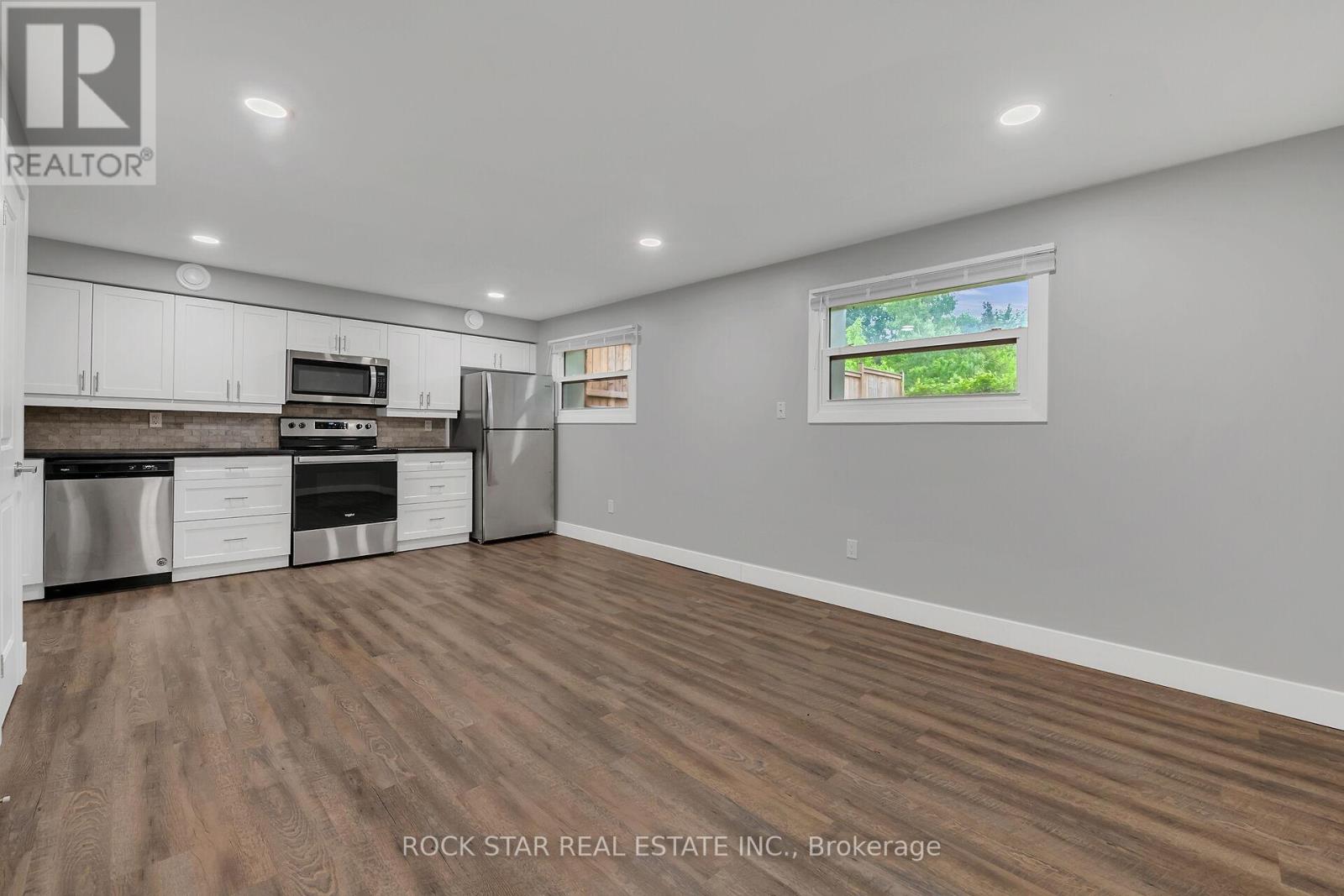 407 Castlegrove Place, London North, Ontario  N6G 1L1 - Photo 18 - X12903410