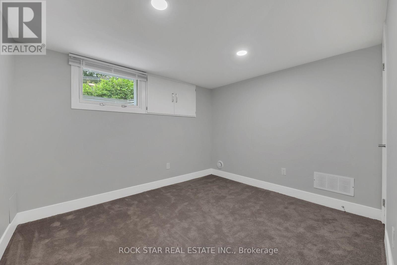 407 Castlegrove Place, London North, Ontario  N6G 1L1 - Photo 33 - X12903410