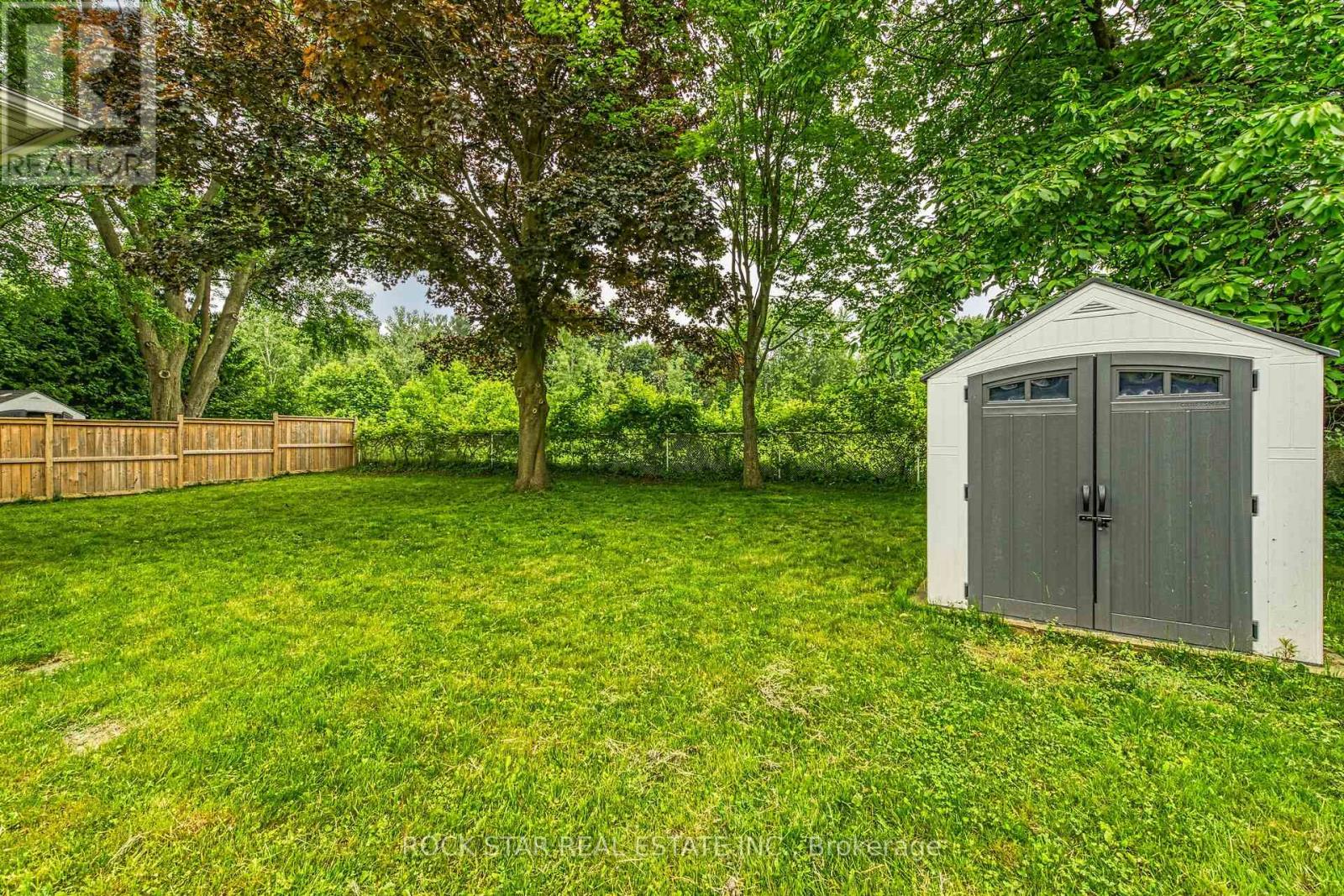 407 Castlegrove Place, London North, Ontario  N6G 1L1 - Photo 34 - X12903410