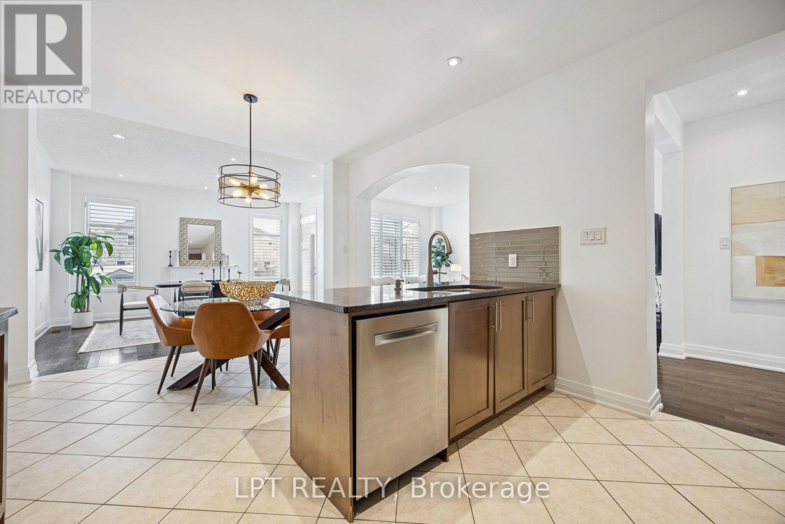 61 Minerva Avenue, Toronto, Ontario  M1M 0C2 - Photo 9 - E12782566