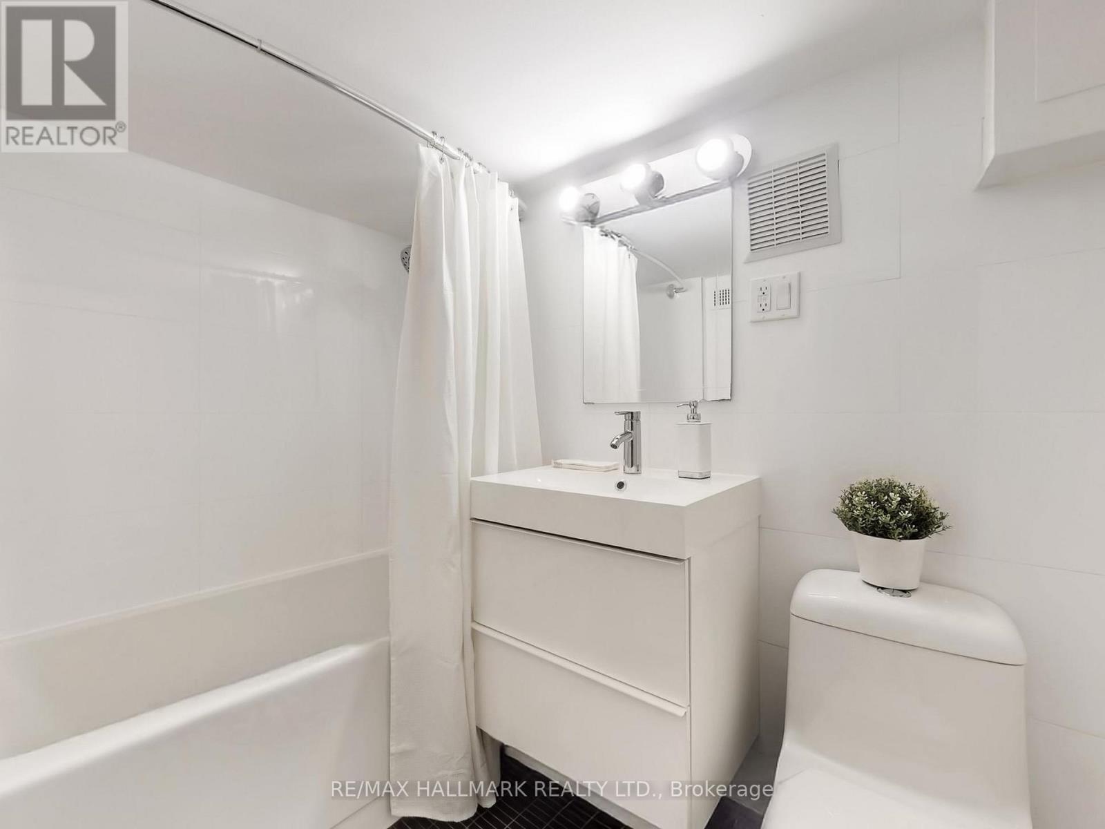 51 Westwood Avenue, Toronto (Broadview North), Ontario  M4K 2A7 - Photo 45 - E12903180