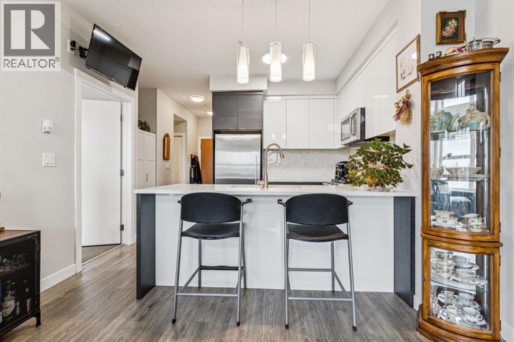 1402, 95 Burma Star Road Sw, Calgary, Alberta  T3E 8A9 - Photo 2 - A2294777