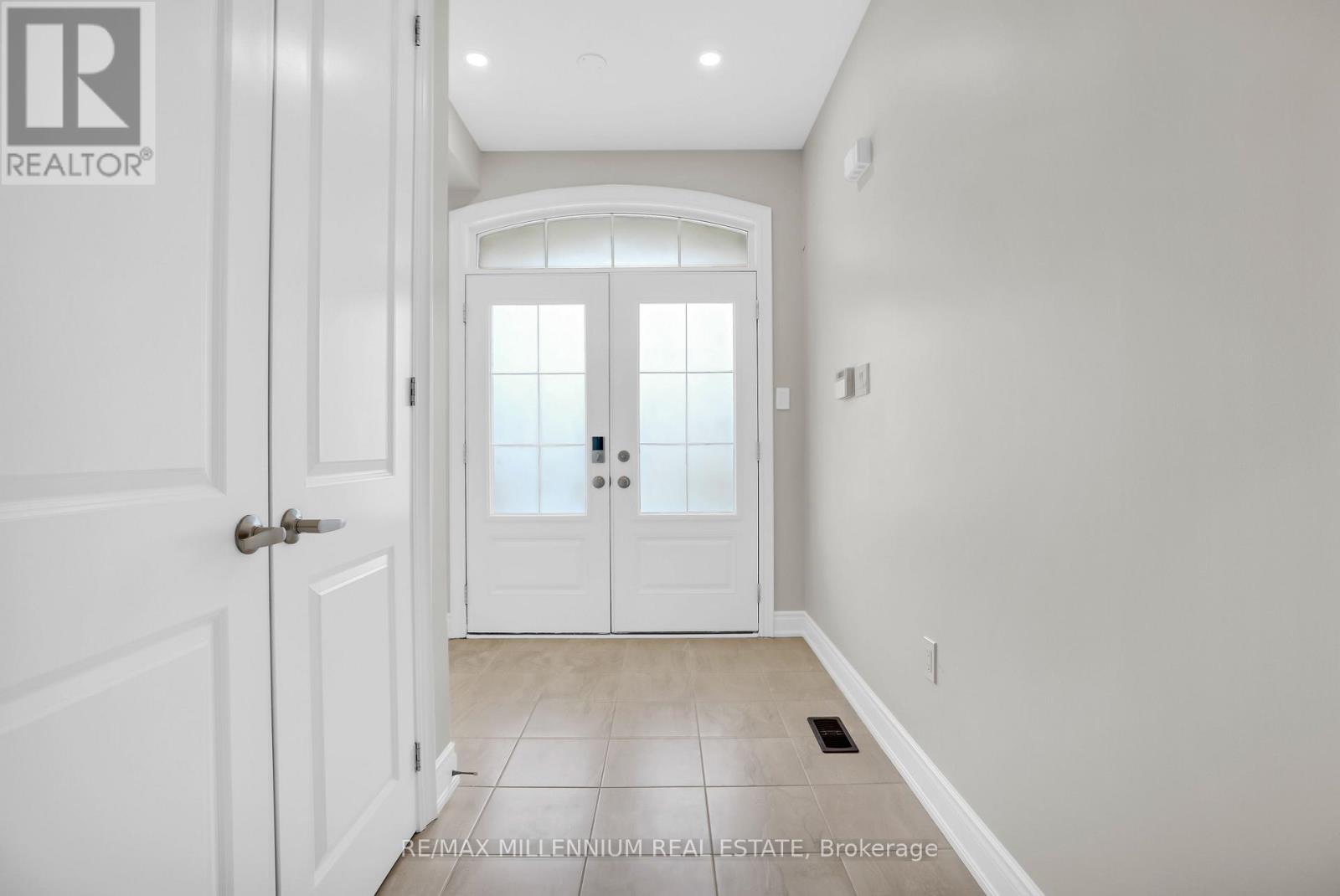 49 Zenith Avenue, Vaughan (Kleinburg), Ontario  L4H 4K9 - Photo 6 - N12902736