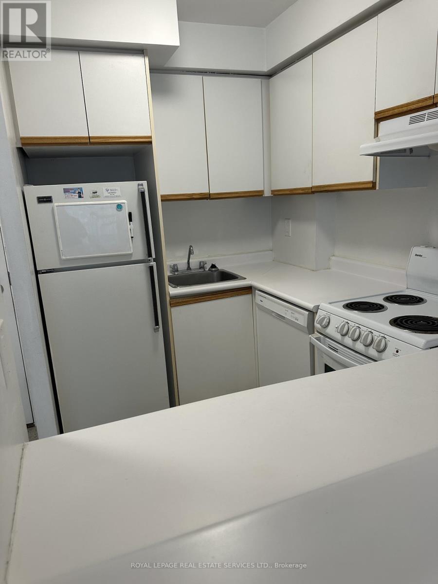 1105 - 2261 Lake Shore Boulevard W, Toronto, Ontario  M8V 3X1 - Photo 4 - W12655984