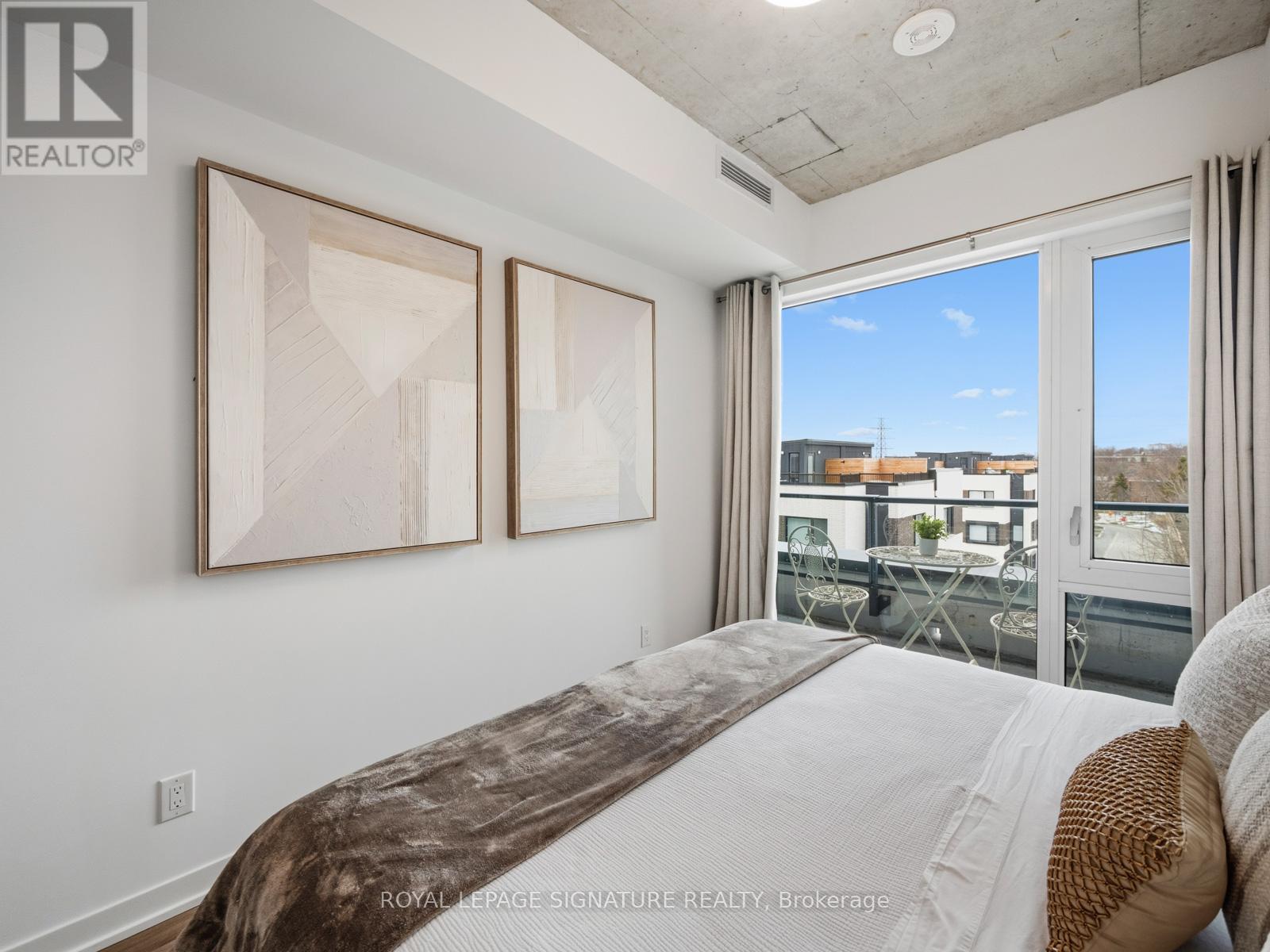 1808 St Clair Avenue, Toronto, Ontario  M6N 0C1 - Photo 25 - W12901662