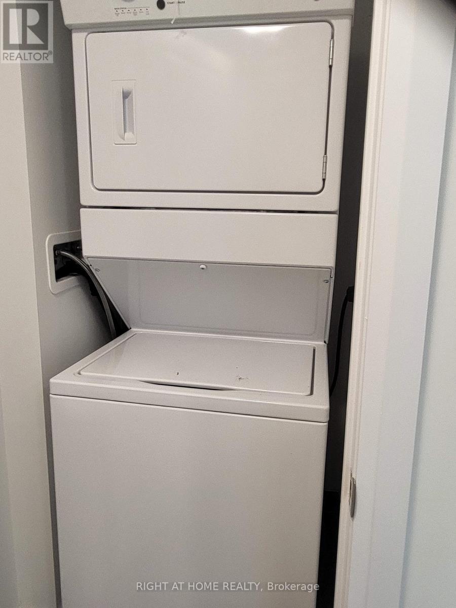 115 - 95 Attmar Drive, Brampton, Ontario  L6P 0Y6 - Photo 18 - W12782010