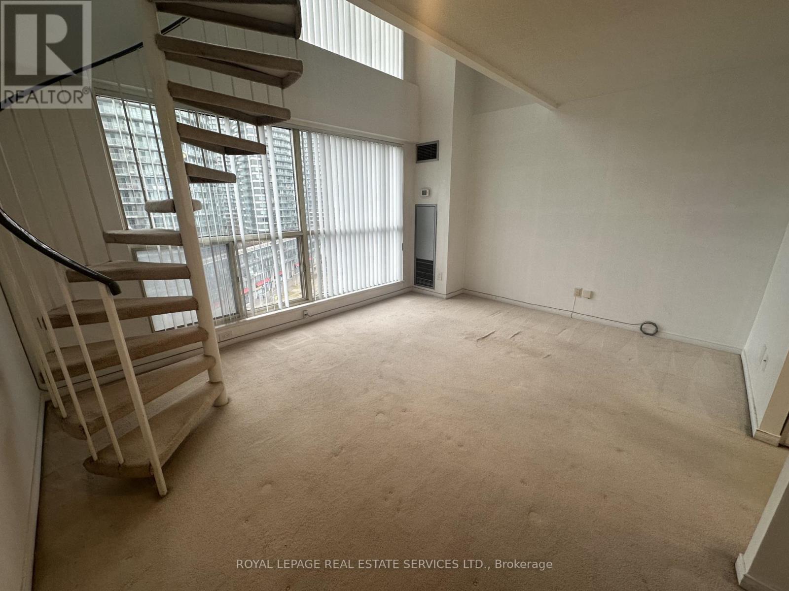 1105 - 2261 Lake Shore Boulevard W, Toronto, Ontario  M8V 3X1 - Photo 3 - W12655984