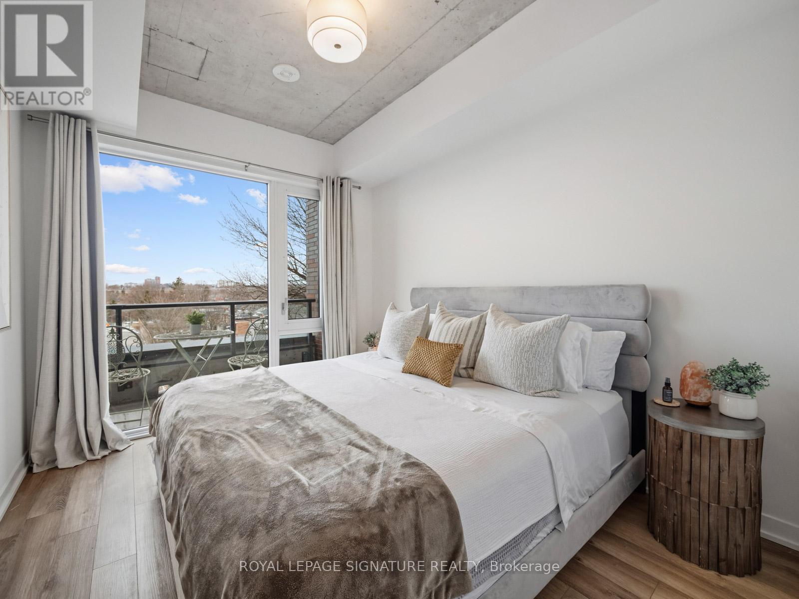 1808 St Clair Avenue, Toronto, Ontario  M6N 0C1 - Photo 26 - W12901662