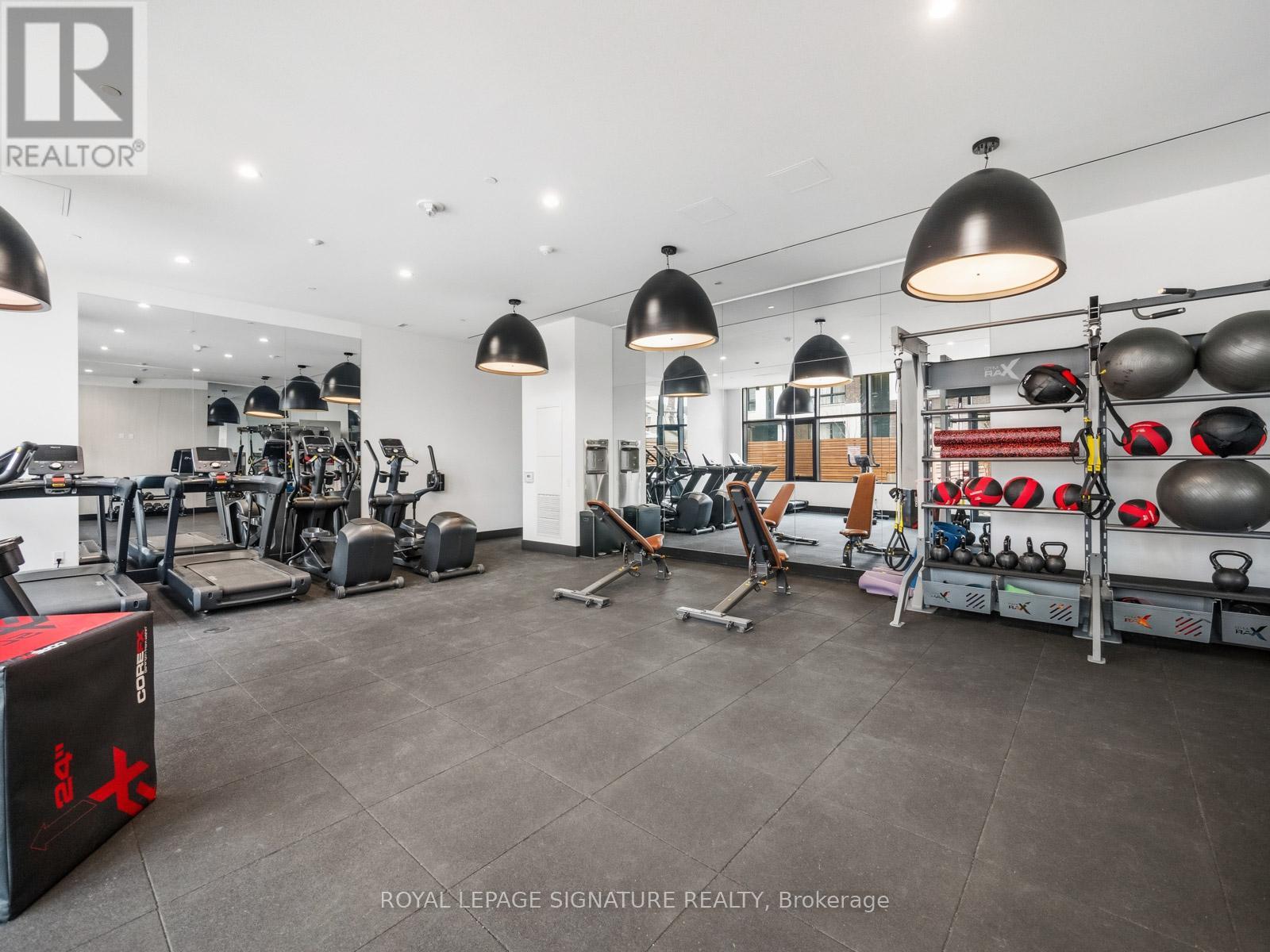 1808 St Clair Avenue, Toronto, Ontario  M6N 0C1 - Photo 46 - W12901662