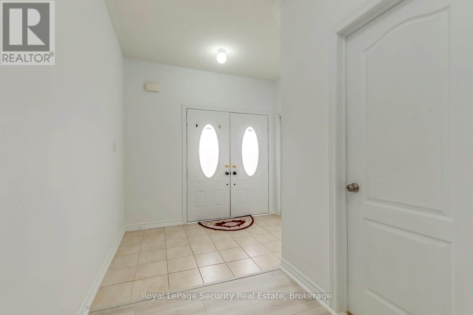 757 Halbert Drive N, Shelburne, Ontario  L0N 1S2 - Photo 3 - X12884764