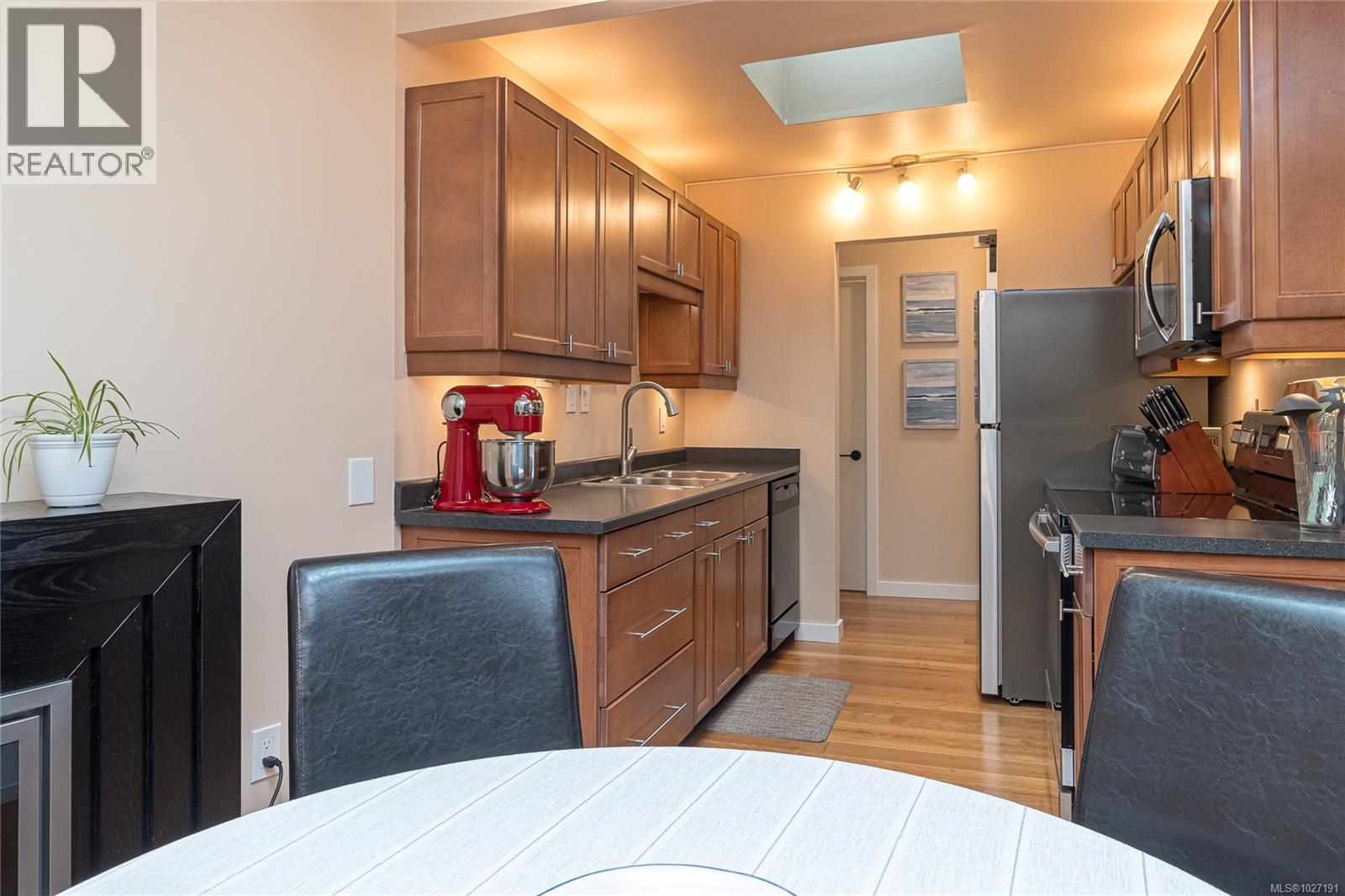 317 3962 Cedar Hill Rd, Saanich, British Columbia  V8N 3B8 - Photo 18 - 1027191