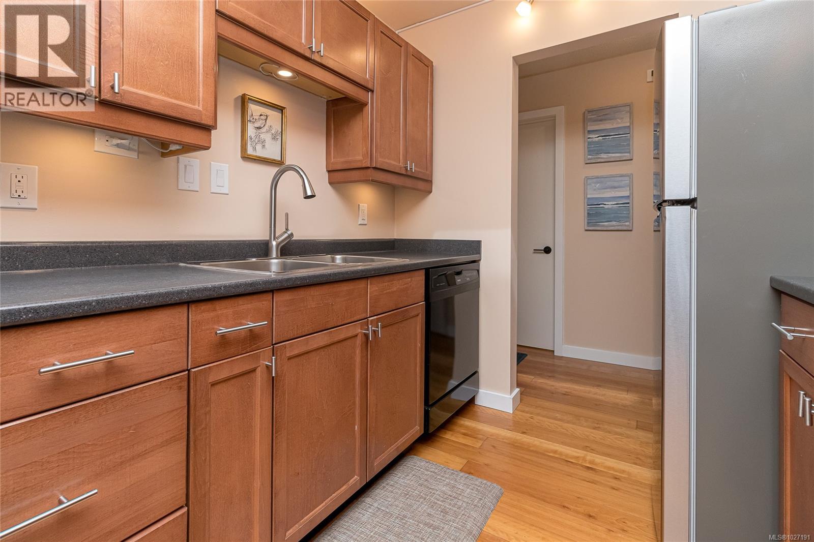 317 3962 Cedar Hill Rd, Saanich, British Columbia  V8N 3B8 - Photo 20 - 1027191