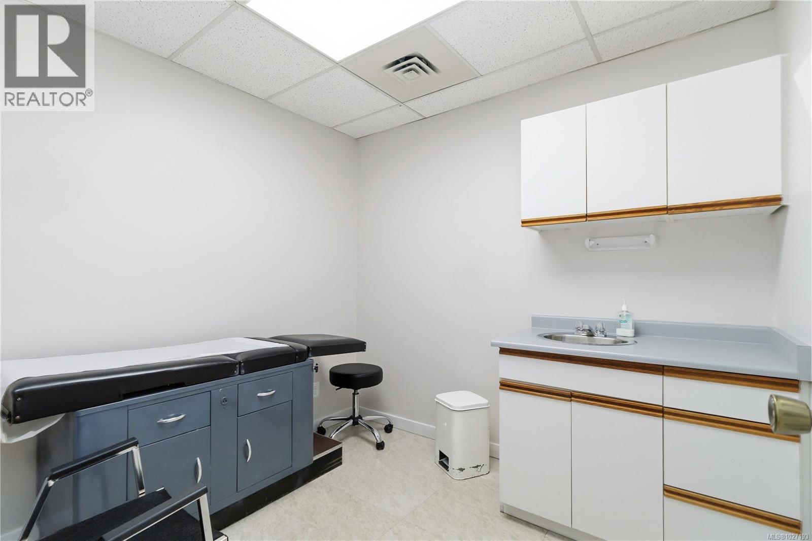 303 1711 Cook St, Victoria, British Columbia  V8T 3P2 - Photo 18 - 1027193