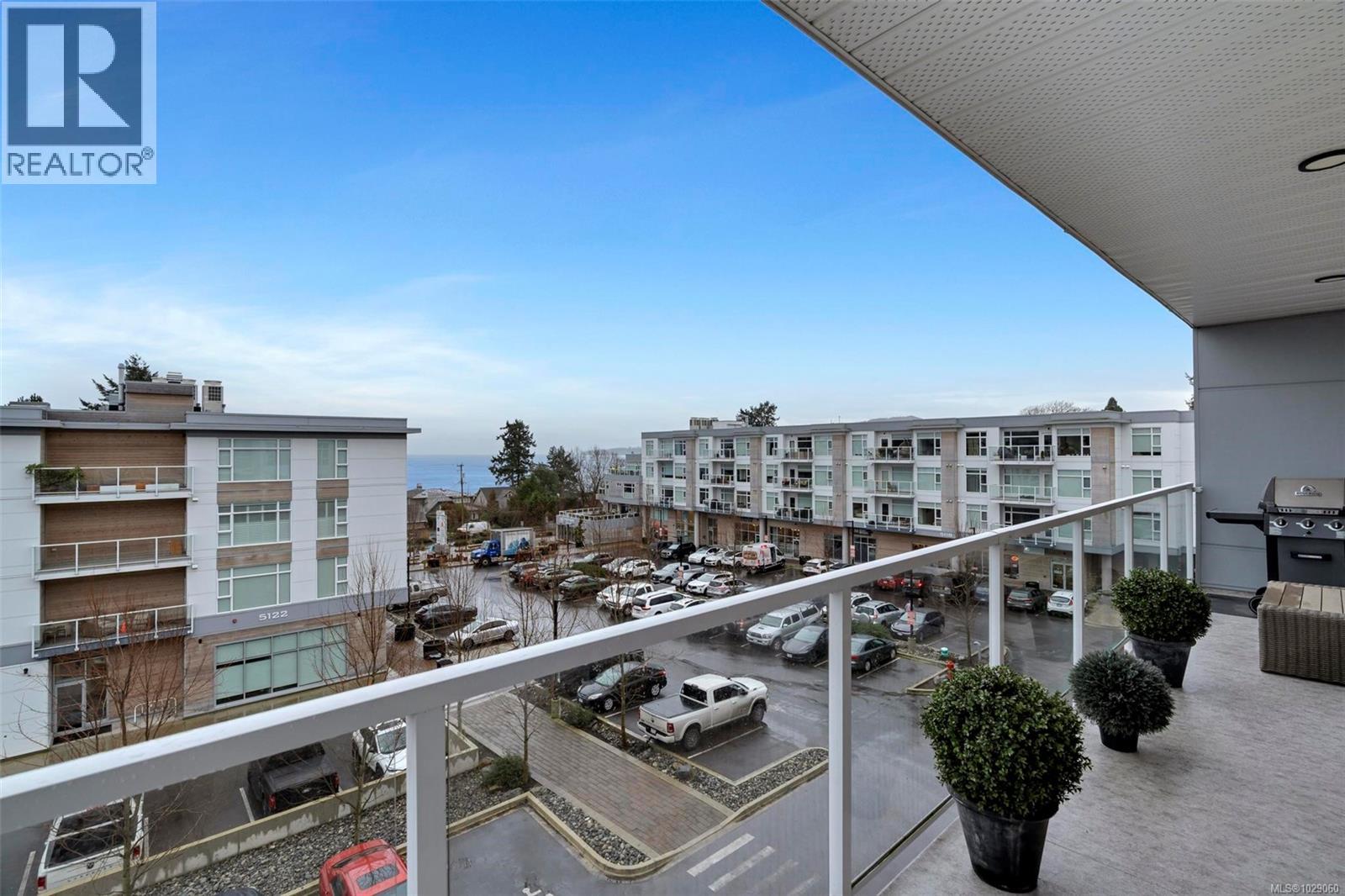 304 5120 Cordova Bay Rd, Saanich, British Columbia  V8Y 2K5 - Photo 31 - 1029060