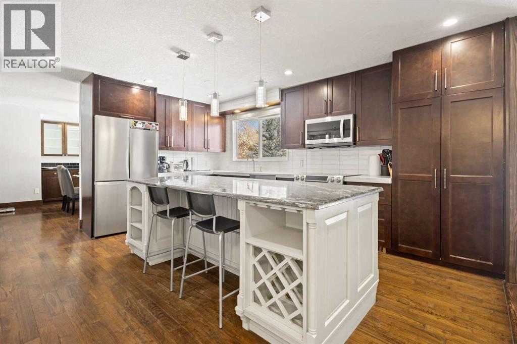 40 Wood Crescent Sw, Calgary, Alberta  T2W 4B6 - Photo 8 - A2292469