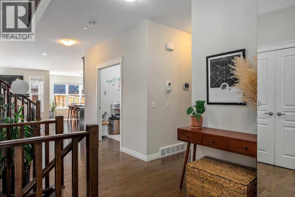 192 Nolanhurst Heights Nw, Calgary, Alberta  T3R 1S6 - Photo 2 - A2292995