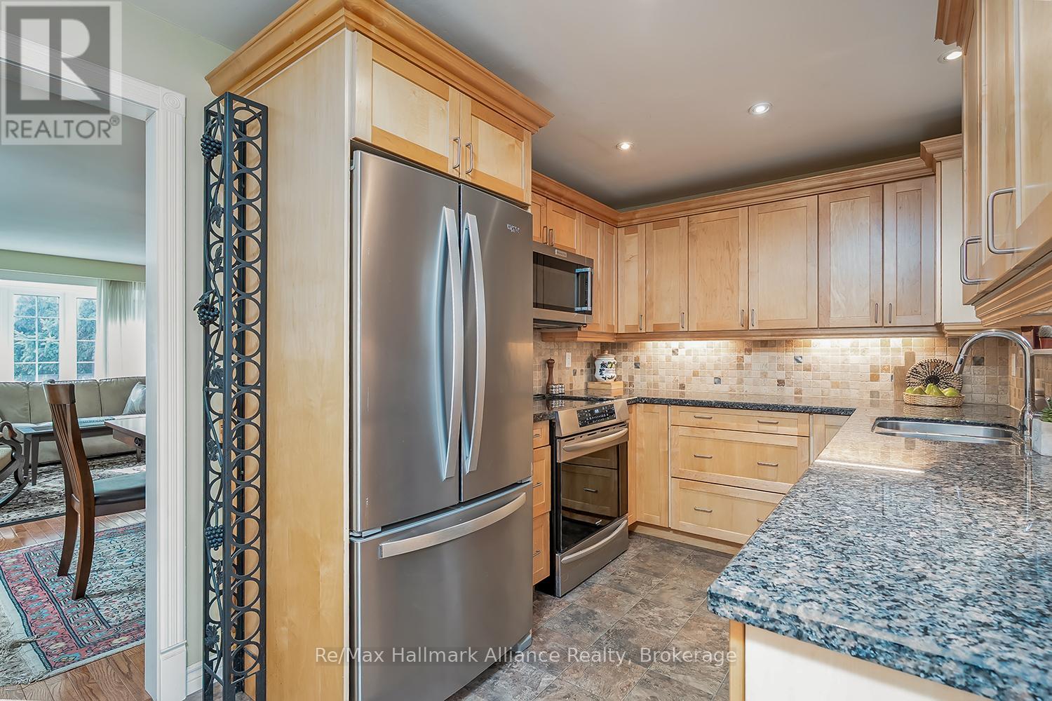 2305 Devon Road, Oakville, Ontario  L6J 5R2 - Photo 22 - W12903682