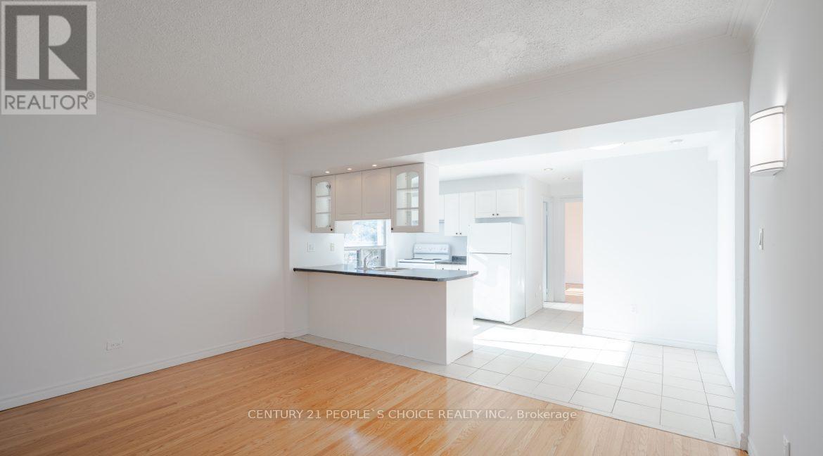 9 - 873 Avenue Road, Toronto, Ontario  M5P 2K5 - Photo 5 - C12889544