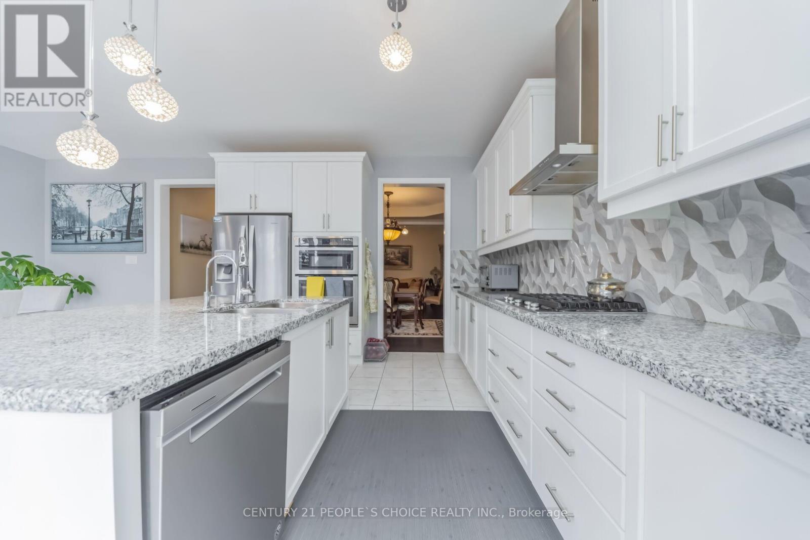 28 Truro Circle, Brampton, Ontario  L7A 4E5 - Photo 19 - W12902532