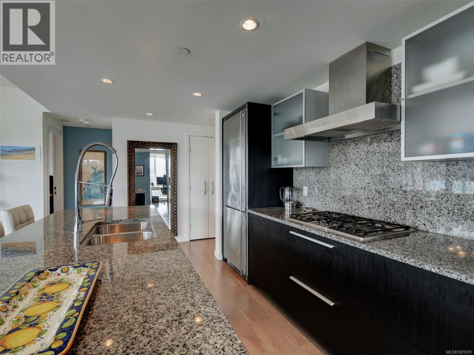 406 708 Burdett Ave, Victoria, British Columbia  V8W 0A8 - Photo 10 - 1029379