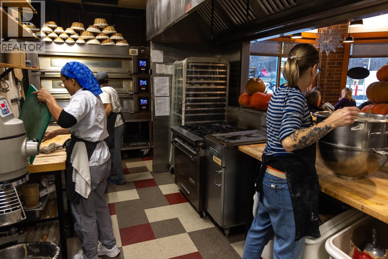 415 Victoria Road Unit# A, Revelstoke, British Columbia  V0E 2S0 - Photo 23 - 10378893