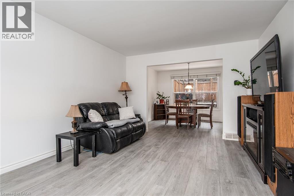 135 Vintage Crescent, Kitchener, Ontario  N2P 1L1 - Photo 10 - 40813216