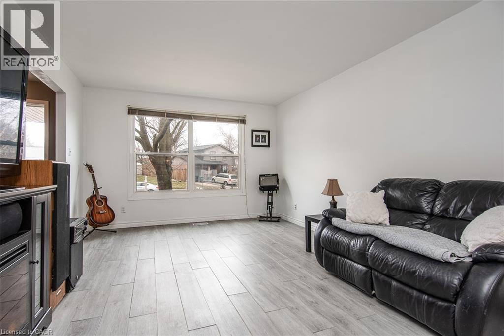 135 Vintage Crescent, Kitchener, Ontario  N2P 1L1 - Photo 13 - 40813216