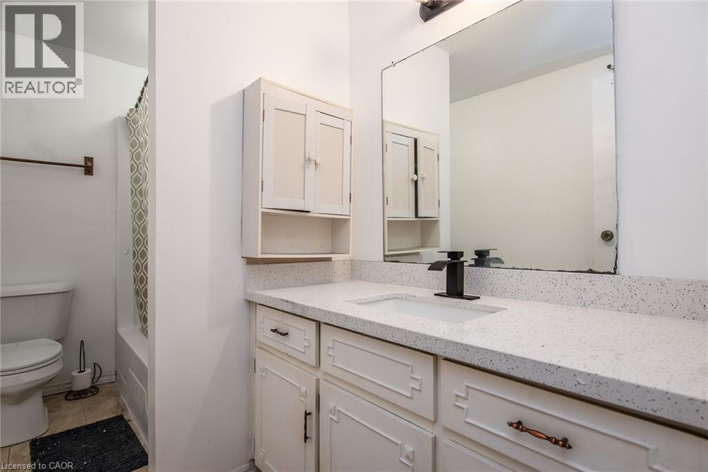 135 Vintage Crescent, Kitchener, Ontario  N2P 1L1 - Photo 32 - 40813216