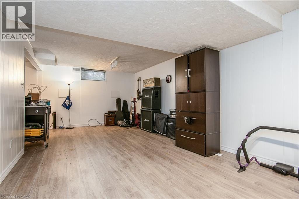 135 Vintage Crescent, Kitchener, Ontario  N2P 1L1 - Photo 40 - 40813216