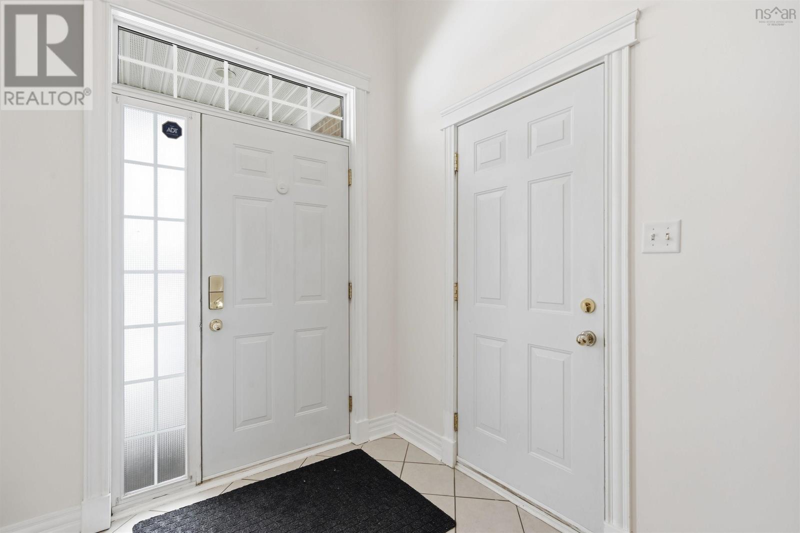 276 Summerfield Way, Dartmouth, Nova Scotia  B2W 6M7 - Photo 4 - 202602696