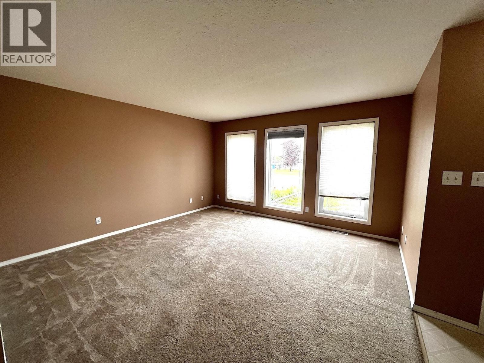 8723-8725 79a Street, Fort St. John, British Columbia  V1J 6W8 - Photo 4 - R3101819