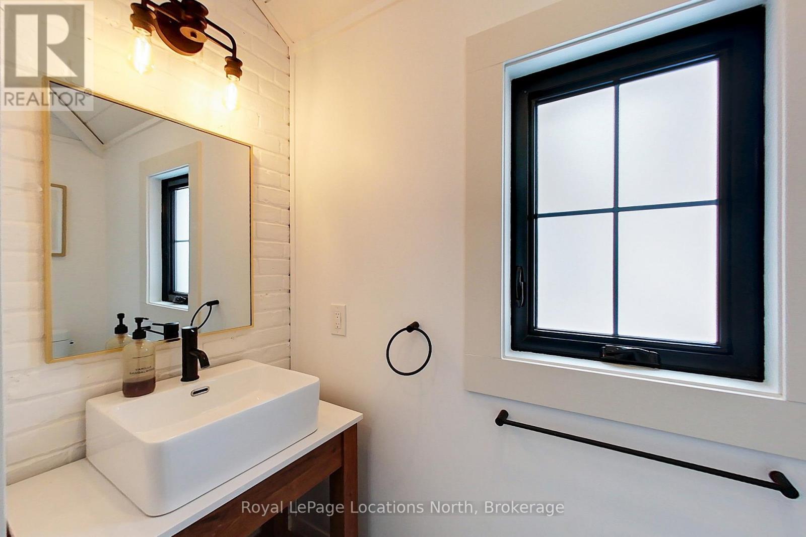 24 Marshall Street W, Meaford, Ontario  N4L 1E3 - Photo 18 - X12903526