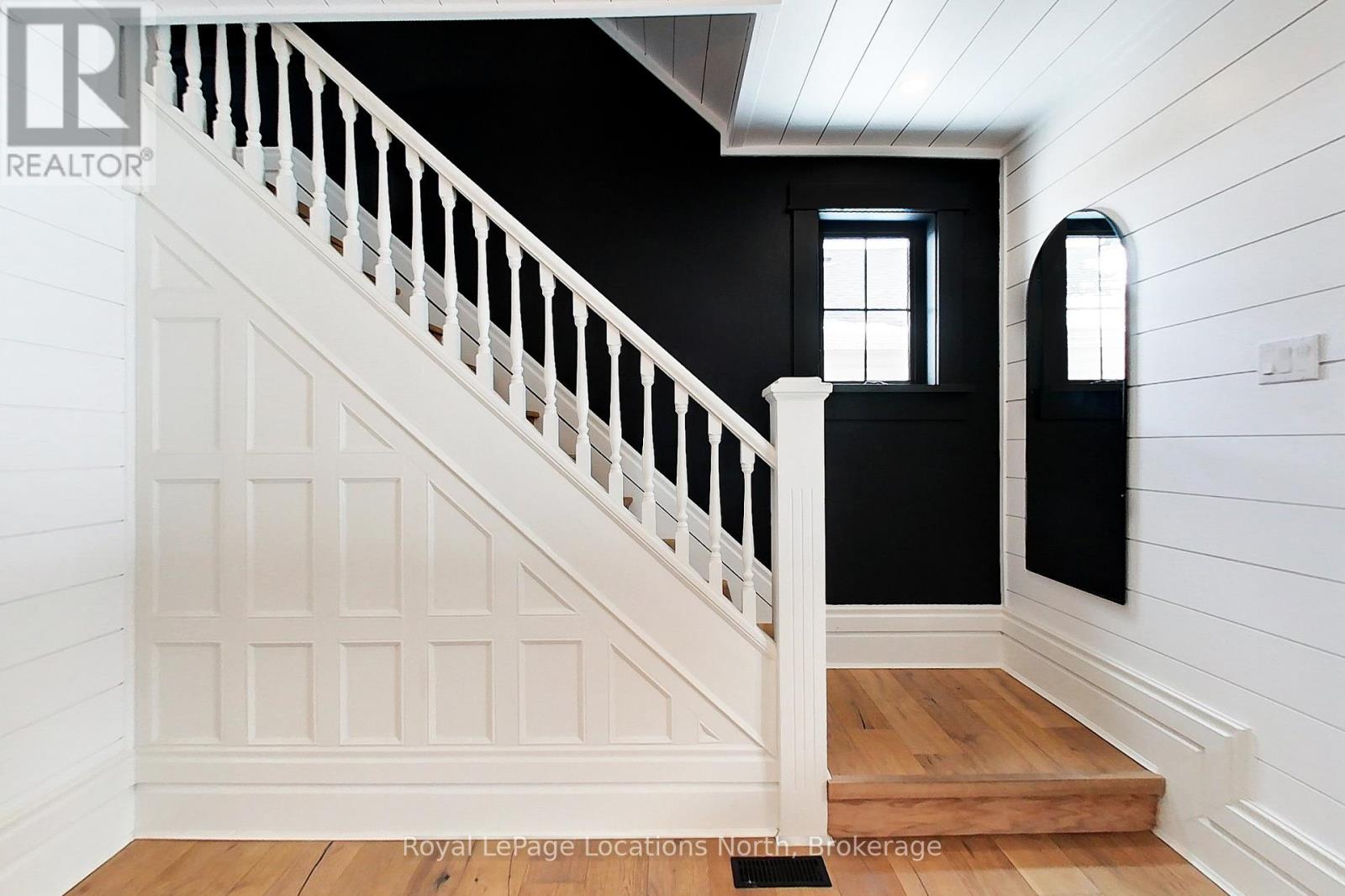 24 Marshall Street W, Meaford, Ontario  N4L 1E3 - Photo 3 - X12903526