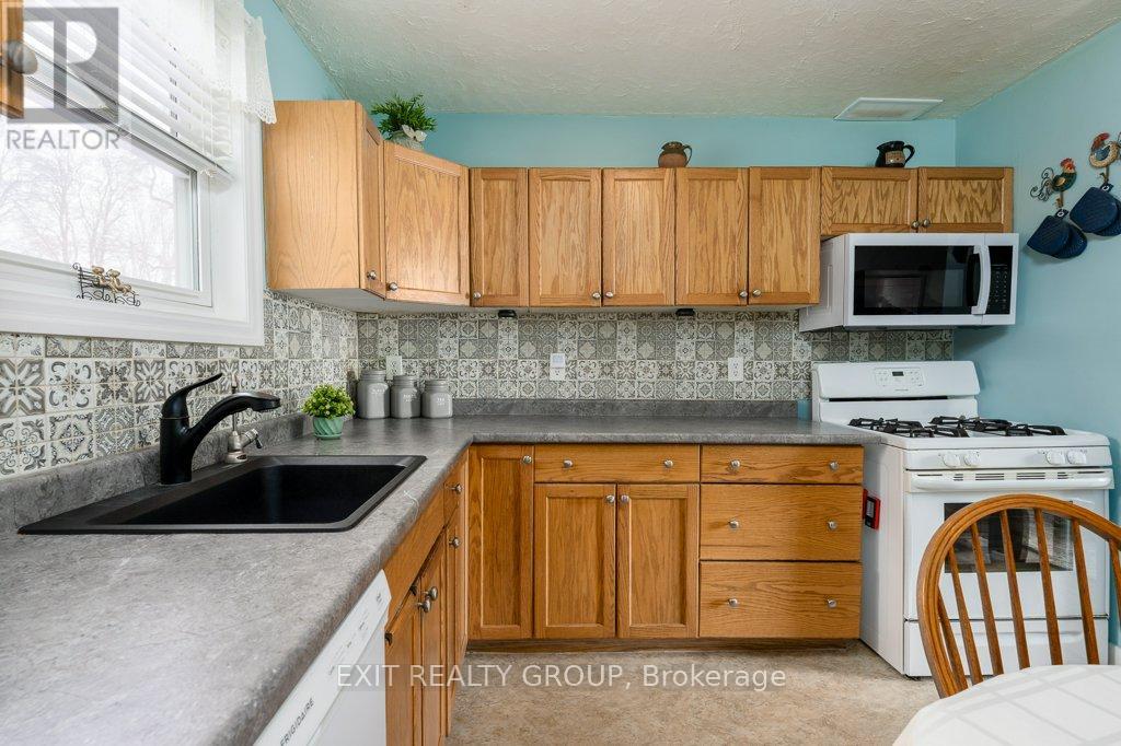 96 Elgin Street, Centre Hastings, Ontario  K0K 2K0 - Photo 9 - X12903580